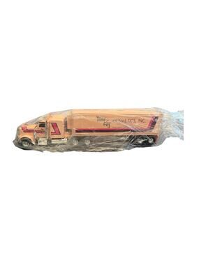 NEW Mary Kay Cosmetics Diecast Metal Semi-Truck & Trailer Car Display Vintage